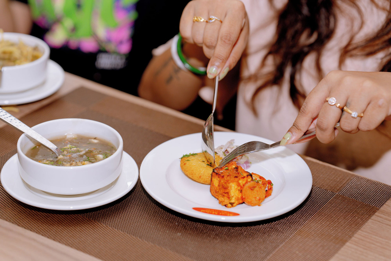 Food & Drinks 4, SURYA PLAZA, Sahibganj