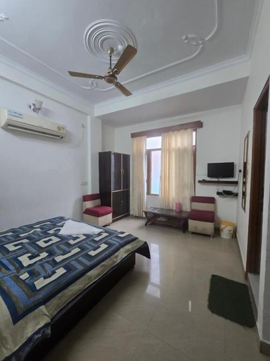 Living area 2, Besillio Grand Hotel and Restaurant, Mandi