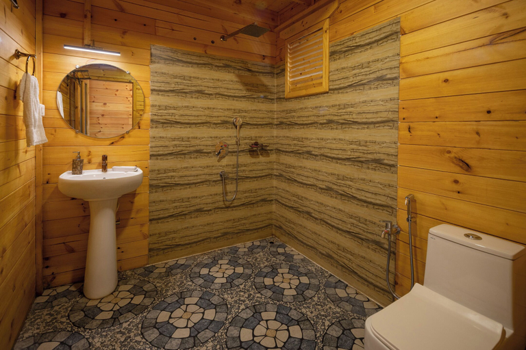 Bathroom 4, Ourem Palace Luxury Beach Huts, South Goa