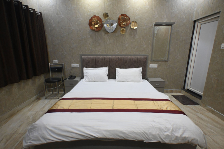 Room 2, sandhya paying guest house, Varanasi
