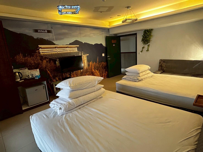Bedroom 3, Onsen Mountain Hotel, Yilan