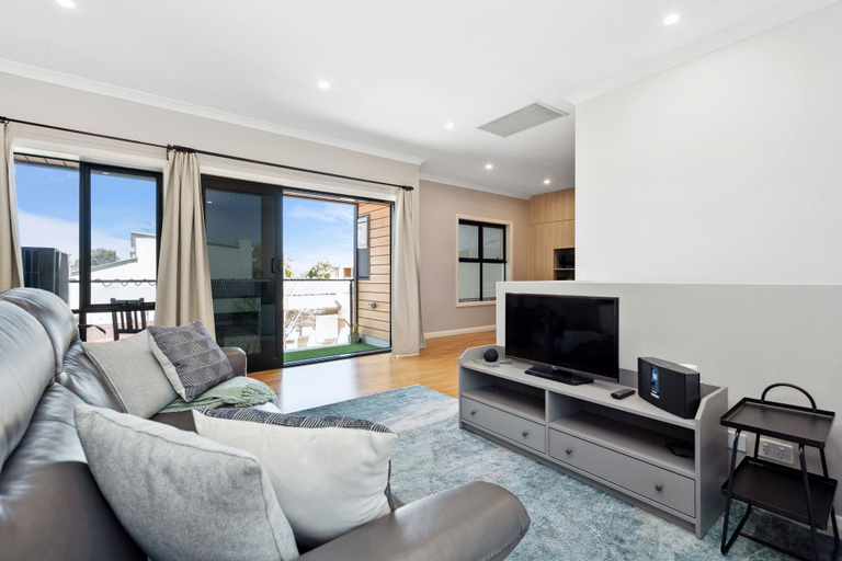 Separate living room 5, Bright 2-Bed Townhouse with Balcony & Garage, Adelaide