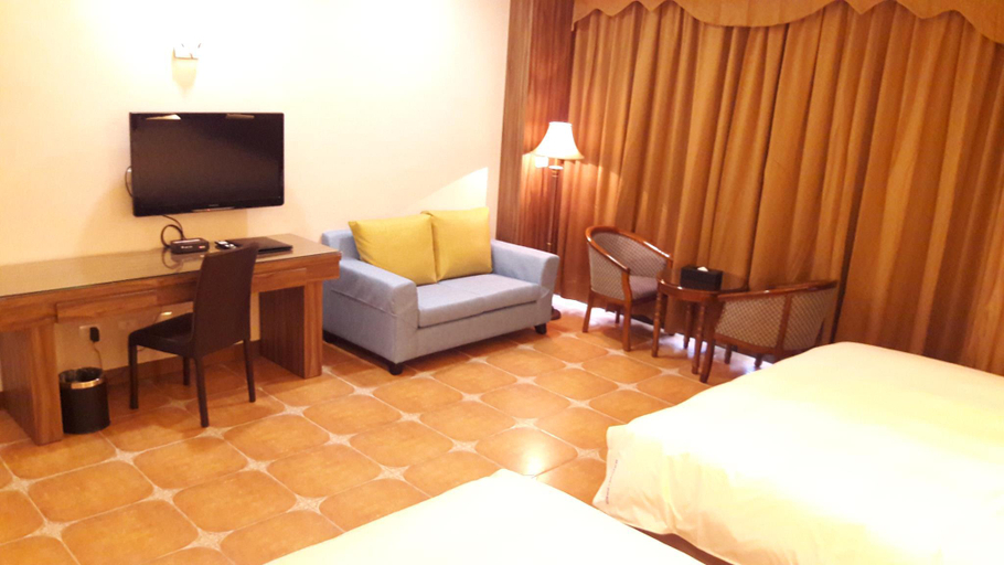 Bedroom 3, Kai-ying Hotel, Pingtung
