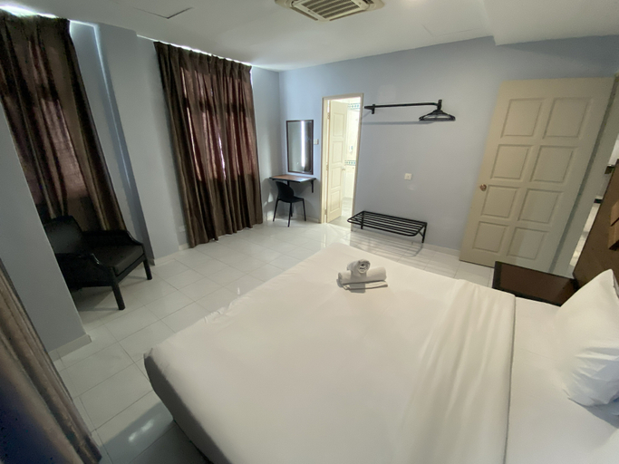 Bedroom 4, Leisure Cove Hotel & Apartments, Penang Island