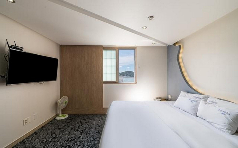 Bedroom 3, Busan Songdo Pinehill, Saha