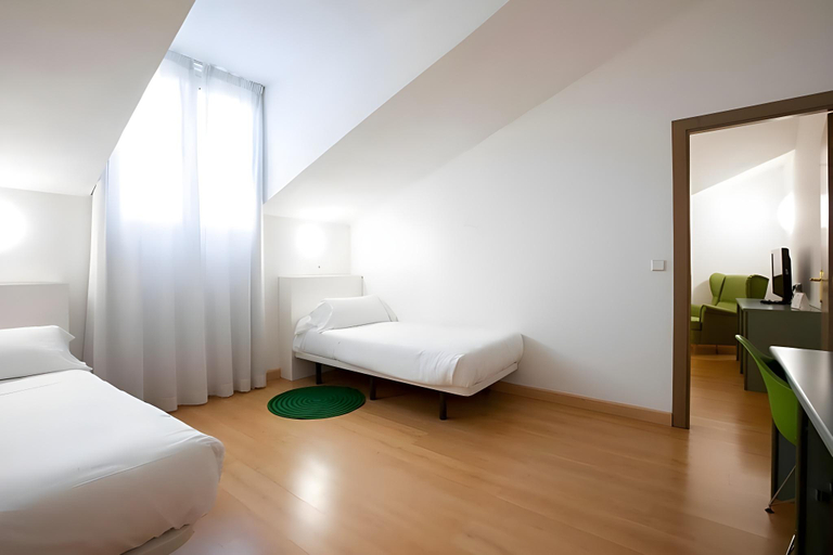 Bedroom 3, Hotel Urdanibia Park, Guipúzcoa