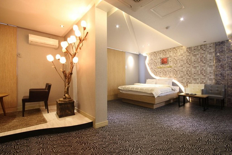 Bedroom 4, Busan Songdo Pinehill, Saha