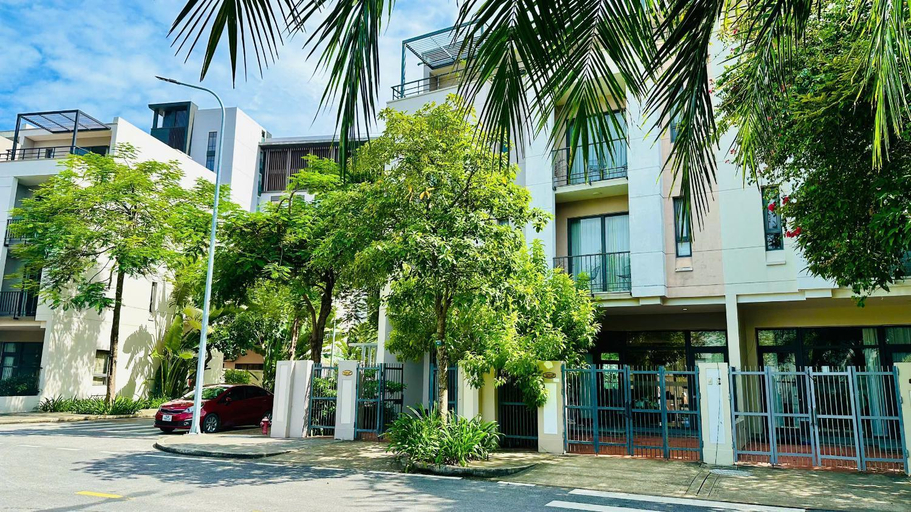 Exterior & Views 1, Royal Lotus Villa 102, Hạ Long