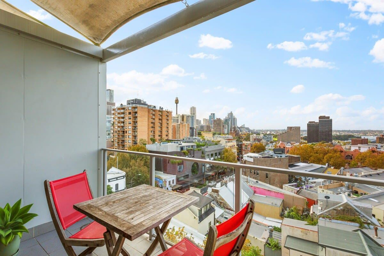 Balcony/terrace 2, Cosy Studio with City Views, Sydney