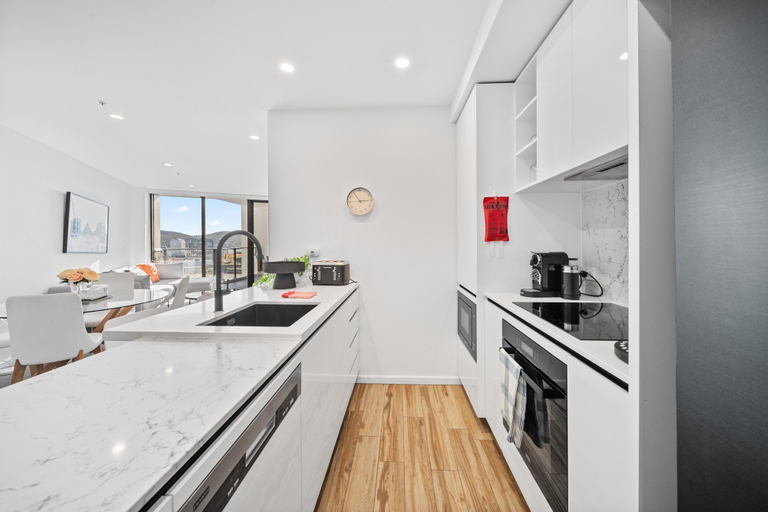 Kitchen 5, Stylish 2-Bed Apartment in Canberra CBD, Canberra
