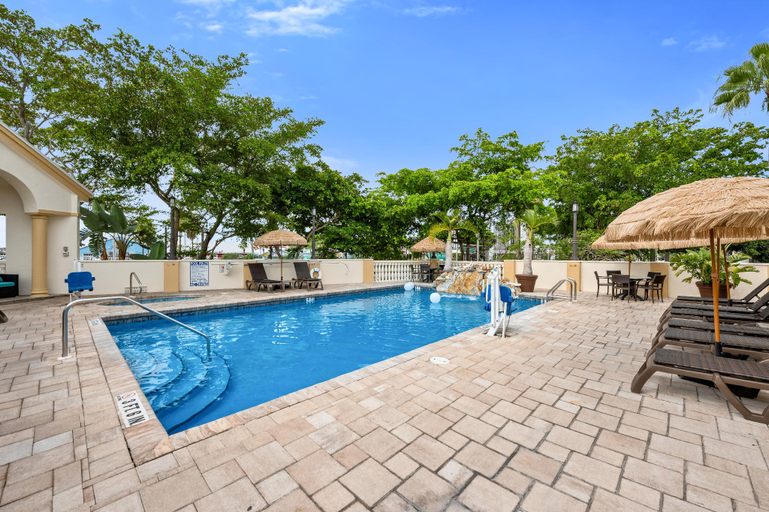 Sport & Beauty 5, Bayfront Inn 5th Avenue, Collier