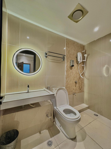 Bathroom 5, Casa Casa, Semporna