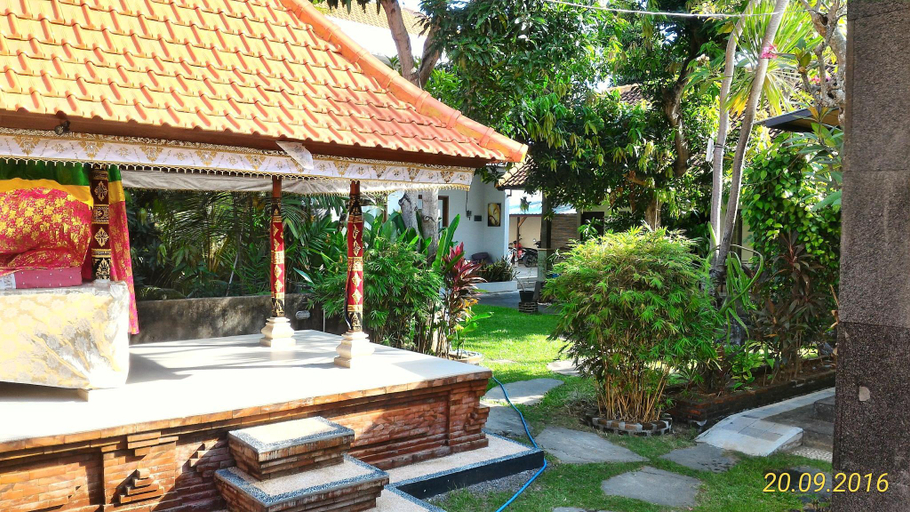 Others 4, Kubu Van Helen, Badung