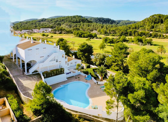Sport & Beauty 2, Flat Surrounded by nature, with pool , and beach nearby, Baleares