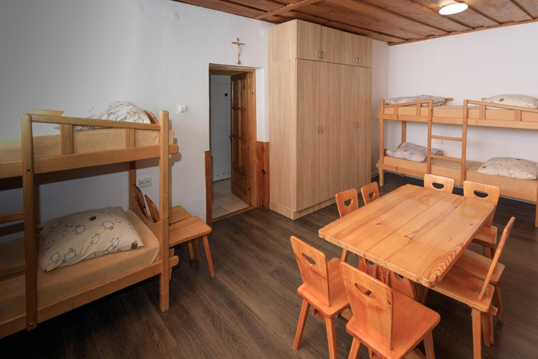 4, Szkolne Schronisko Mlodziezowe w Rozdzielu, Bochnia
