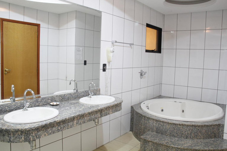 Bathroom 4, Buriti Hotel, Jataí