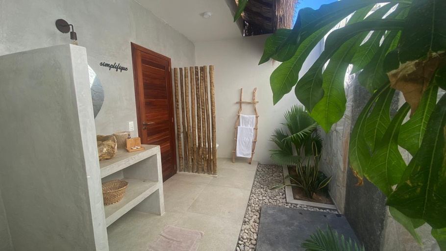 Shower 3, Casa Pura Vida - Icaraizinho, Amontada