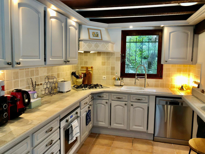 Others 3, Villa with swimming pool overlooking the Esterel, Var