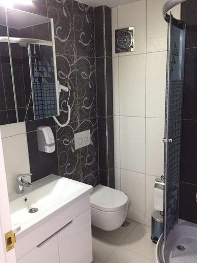 Bathroom 3, Doctor House Hotel, Talas