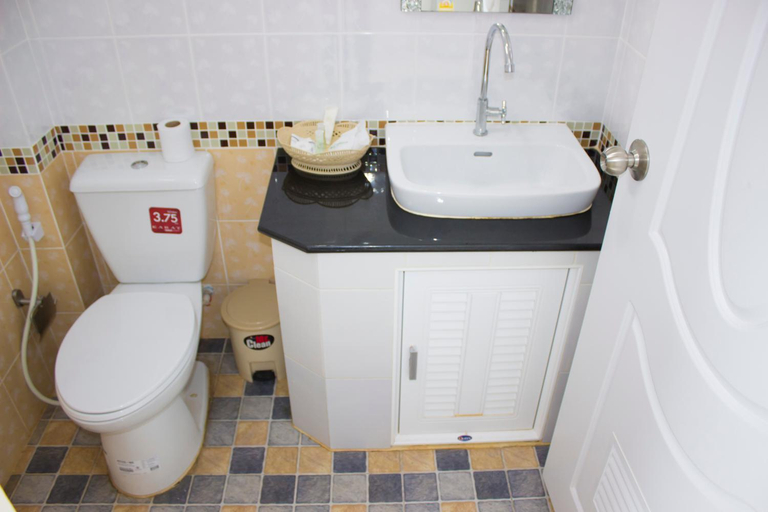Bathroom 3, OB-Oon Resort, Aranyaprathet