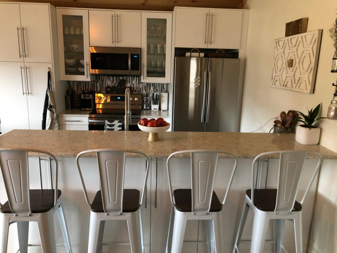 Others 4, Serene Rustic Farmhouse Mountain Cottage (Sleeps 4), Watauga