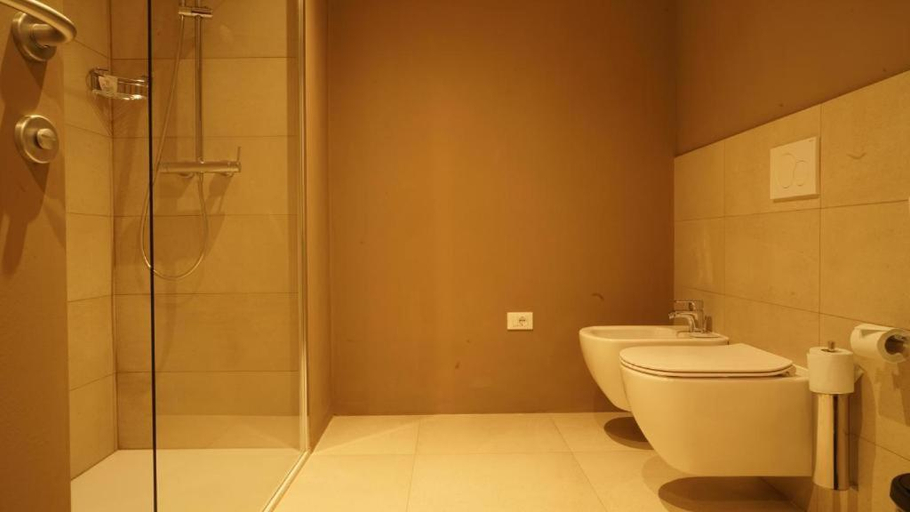 Bathroom 4, Valmarana Morosini Hotel, Vicenza