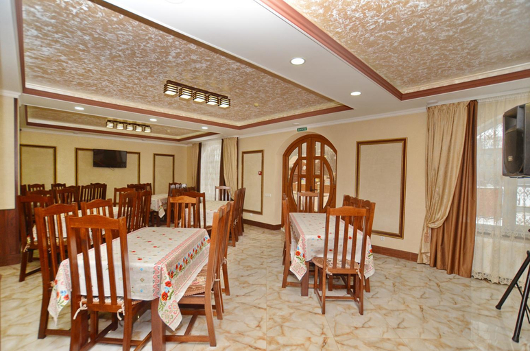 Food & Drinks 5, Apart-hotel ORLAN, Iaremchans'ka
