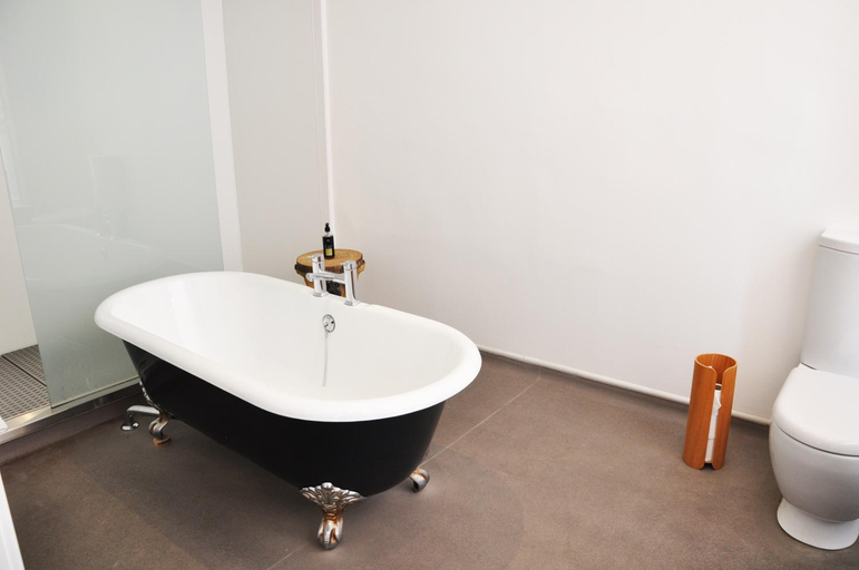 Bathroom 3, Carmelite Hotel, Aberdeen
