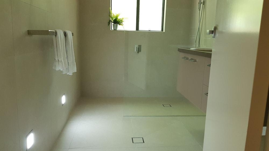 Bathroom, Lakeview Villa's, Albury