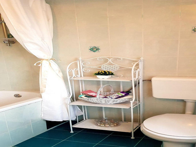 Bathroom 2, Apartment Little Star - Two Bedroom Apartment with Terrace, Dubrovnik