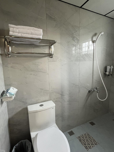 Bathroom 2, 夏日禾風, Pingtung