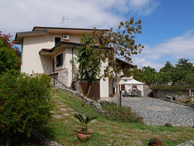 Exterior view 3, Casa Vacanze Korello, Vibo Valentia