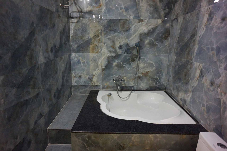 Bathroom 2, Elite Resort, Vellore