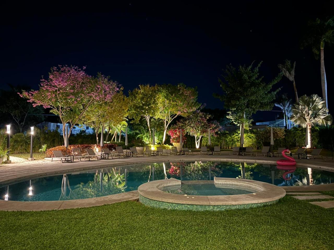 Others 2, Hotel Azomalli, Miacatlán