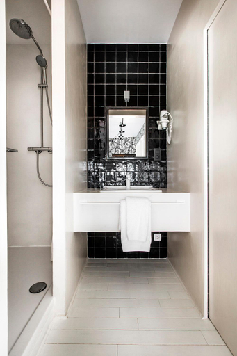 Bathroom 4, La Maison Haute guesthouse, Bruxelles