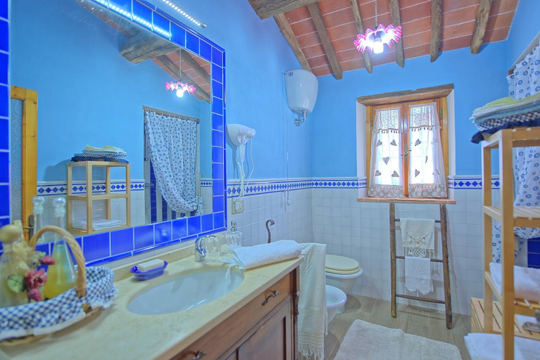 Bathroom, Casale di Cozzile by PosarelliVillas, Pistoia