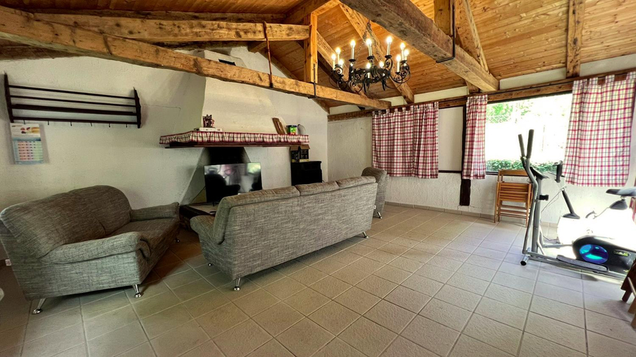 Shared lounge/TV area, Casa Ana high speed Starlink wifi, Buzet
