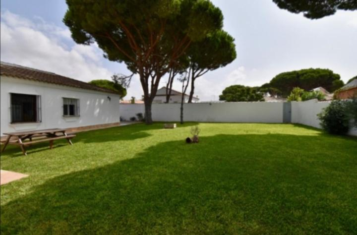 2, Villa Mencal, Cádiz