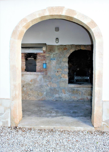 Others 3, Villa- Impala, Alicante