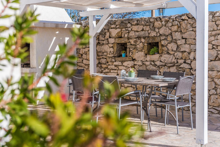 Food & Drinks, Villa Spirini Dvori for relaxation & fun, Nin