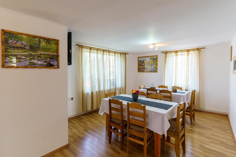 Others 4, Casa Primaverii, Rasnov