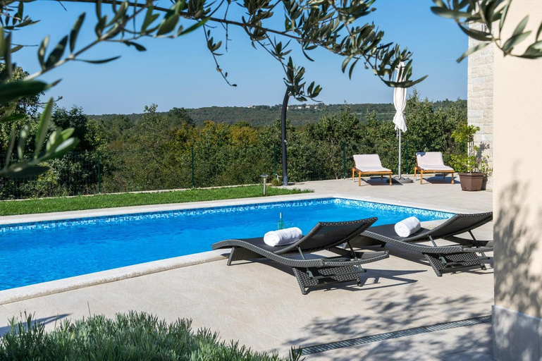 2, Villa Patricia, Kanfanar