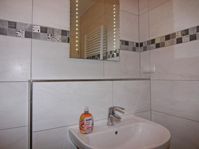 Bathroom 2, Ferienwohnung in Lemkenhafen for 2 Personen, Ostholstein