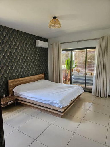 4, Private Secured 4 Bedroom Villa