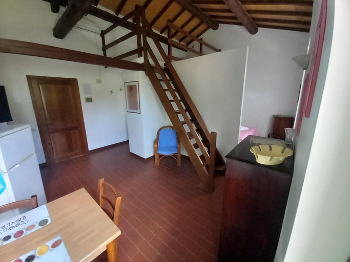 4, Podere S.Giulia - casale S.Giulia, Livorno