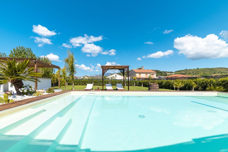 Sport & Beauty 2, Villa Brigida Beach & Pool, Salerno