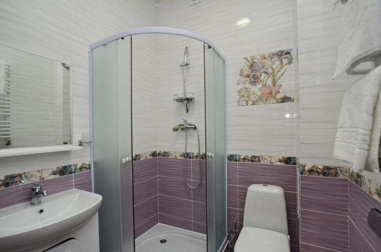 Bathroom 4, Apart-hotel ORLAN, Iaremchans'ka