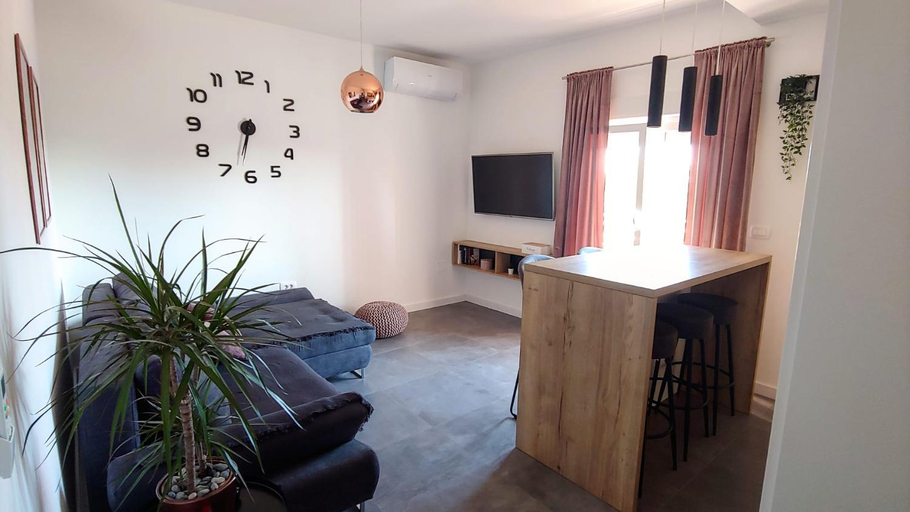 Others 2, Apartments Niko, Privlaka