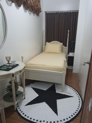 Bedroom, La Sierra Guest House, Daet