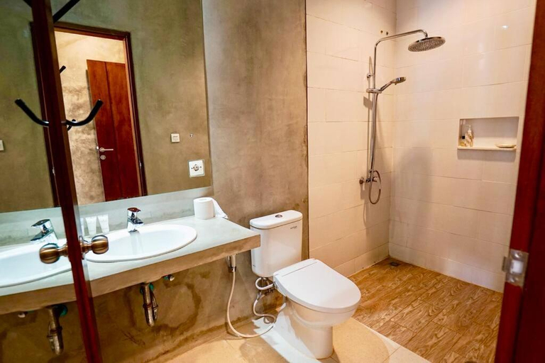Bathroom 2, Villa Cleopatra Sanur Bali, Denpasar